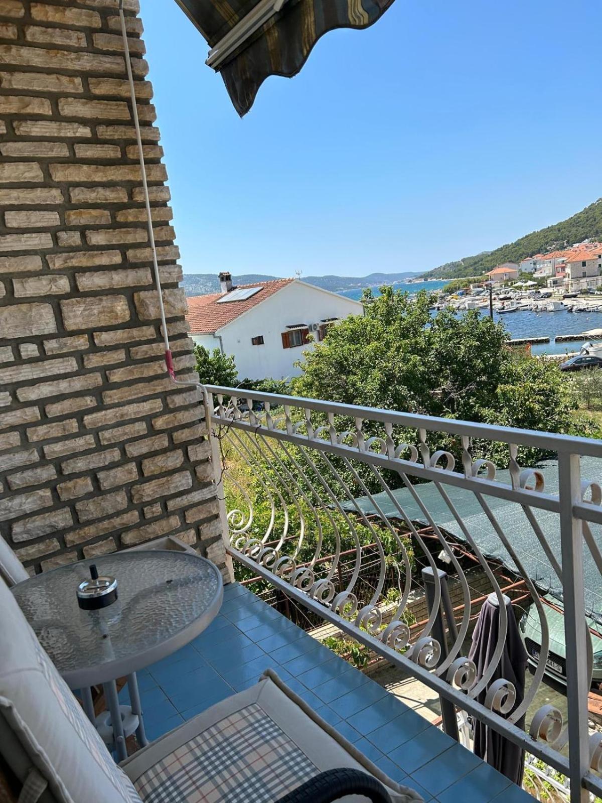 House Antonija, Relax By The Sea * Seget Vranjica