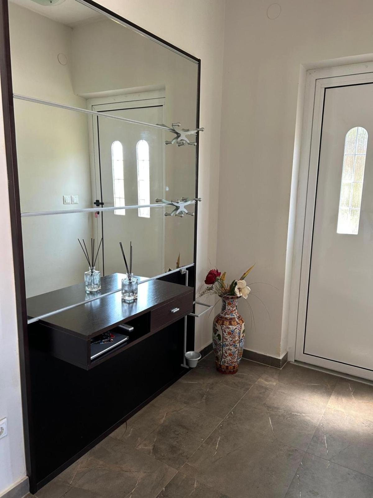 House Antonija, Relax By The Sea Apartment Seget Vranjica