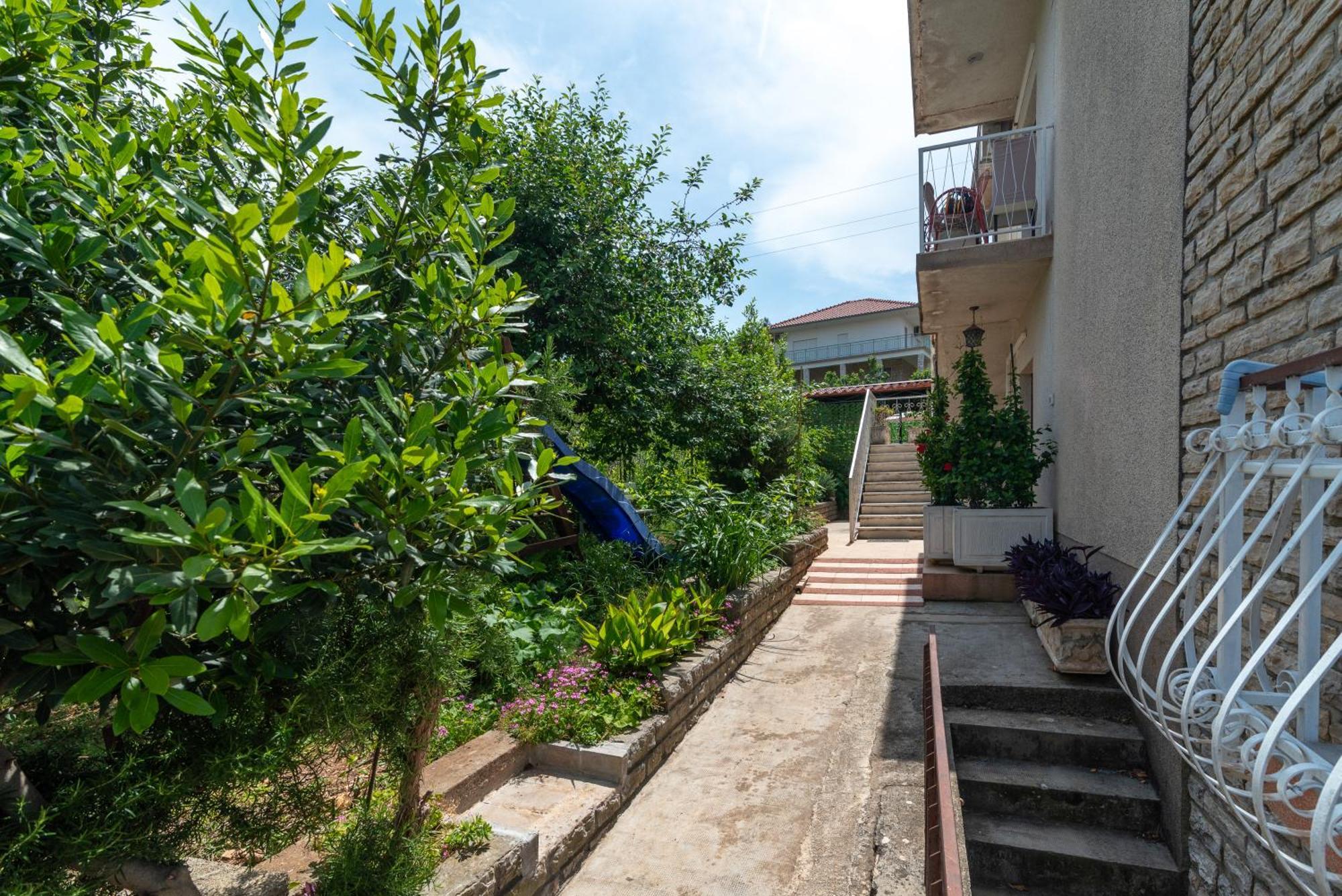 House Antonija, Relax By The Sea *