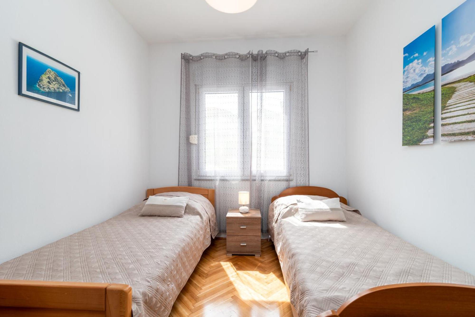 House Antonija, Relax By The Sea Seget Vranjica